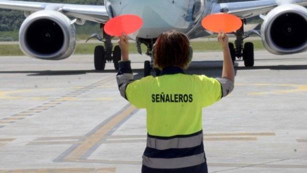 Señalero de Aeródromo - 21° Promoción 